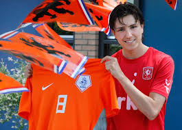 Jun 26, 2021 · zaterdag, 26 juni 2021 om 11:17 • mart oude nijeweeme • laatste update: Steven Berghuis En Bas Van De Goor Doen Dringend Beroep Op Sportend Apeldoorn Apeldoorn Destentor Nl