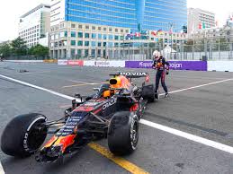 Um ein anderes jahr zu wählen, benutzen sie bitte das auswahlmenü oben. Formel 1 In Baku Verstappen Und Hamilton Raus Perez Siegt Vor Vettel