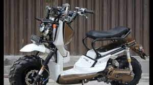Dukung kami dengan subscribe, like dan share video ini ke sosial media yang kamu punya, supaya kami makin rajin upload video yang menghibur.salam satu aspal!. Video Motor Honda Scoopy 2011 Caffe Modif Grastrack Ala Harley Davidson Youtube