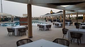 ذا ماركت بليس في فندق ماريوت مطار الرياض