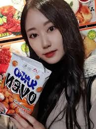 7 Potret Jiah Youtuber Korea Viral Diajak Om-Om ke Hotel