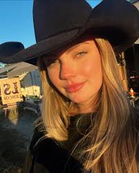 Amanda Heil Guaragni (@amandaheilg) • Instagram फ़ोटो और वीडियो