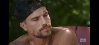 I’m surprised they cut this scene between Luke and Hannah season 4. Not a  fan of either, but this is how Luke reacts when Hannah tells him she kissed  her ex, Armand. He was a possessive jerk but ...