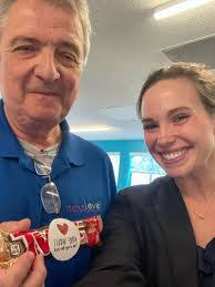 Nery Saez's Instagram, Twitter & Facebook