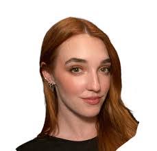 Eve Lewis's Instagram, Twitter & Facebook