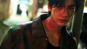 Alexander Buckland's Instagram, Twitter & Facebook