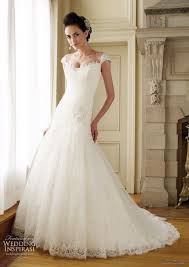 In fashion, there are a variety of silhouettes, all more flattering on certain body types than others. Petite Wedding Gowns Fashion Dresses