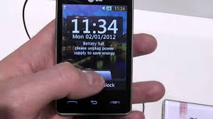 LG T385, hands-on at MWC 2012 / prise ...
