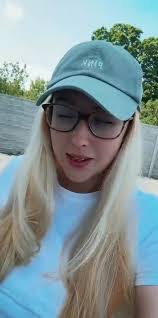 Kelley Siler's Instagram, Twitter & Facebook