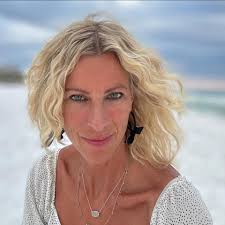 What are natural ways to get rid of a planter wart?