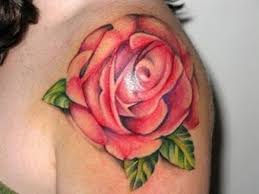 Discret ou imposant, le tatouage, c'est un bijou qui sait comment apporter un côté sensuel au look d'une femme. Meaning Of Rose Tattoo Black Blue Purple And Other Roses Tattoos Hubpages