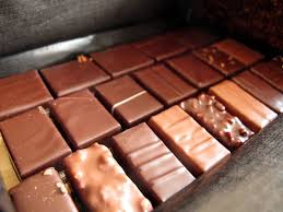 Passionnement Chocolat Gout Raffine Et Divin Sublimissime Esthetique Et Vertus Therapeutiques Chocolate Sweets Cake Desserts Chocolate Truffles