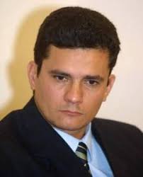 Famoso após Lava Jato, Sérgio Moro tenta levar vida normal em Curitiba e  vai até a show de dupla sertaneja