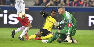 The latest on alexander isak's future as speculation begins to mount. Alexander Isak Konnte Vom Bvb Zum Fc Barcelona Wechseln