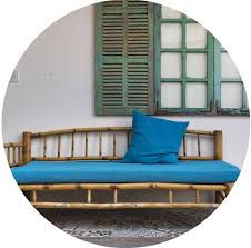 Erstelle einen suchauftrag und lasse dich benachrichtigen, wenn neue anzeigen eingestellt werden. Vom Blumenbeet Zum Blumenbett Ein Altes Bett Im Garten Als Blickfang