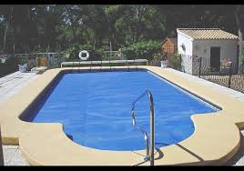 Membuat kolam renang sendiri jangan dibayangkan mahal, justru relatif murah. Keraguan Terbesar Belum Memiliki Kolam Renang Royal Pool
