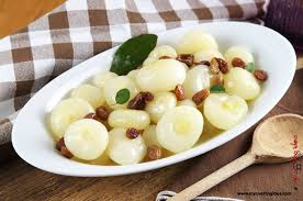 Le cipolline in agrodolce all'arancia con aggiunta di mandorle tostate che daranno. Cipolline Glassate Al Miele Ricetta Contorno My Cooking Idea