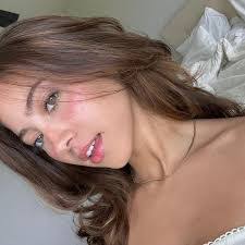 Janice Gagne's Instagram, Twitter & Facebook