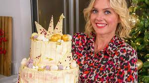 Juliet Sear With Her Stunning Sparkling Wine Drip Cake Which She Makes In Beautiful Baking Cake Drip Cakes Celebration Cakes