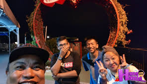 Banglo tinggal di puncak bukit bendera, pulau pinang, meninggalkan pelbagai tanda tanya apabila kediaman itu dikatakan. Pengalaman Melawat Bukit Bendera Penang Hill Pada Waktu Malam Hans