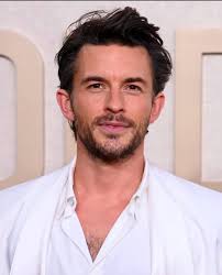 Jonathan Bailey at the 2024 Golden Globes ❤️✨