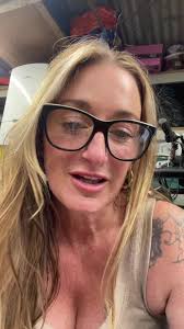 Emma samson (@emmashonestreviews)