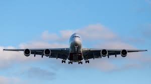 In a press release, fr explained that the initiative provides recommendations to those who design eu policies on safs. Airbus A380 Landet Zum Ersten Mal Am Ber Reisetopia