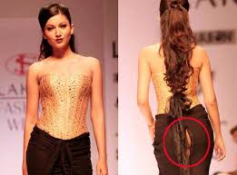 Kareena kapoor khan kareena looked stunning in an event in a white modern saree … Wardrobe Malfunction In Public Bollywood Actresses Malfunction