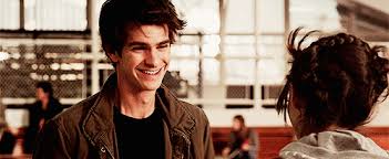 ↳ this gif hunt contains #158 hq gifs of andrew garfield as peter parker, mainly in civilian clothing or with his face exposed. Https Encrypted Tbn0 Gstatic Com Images Q Tbn And9gcqmad5go137v9nat47 H2fiddjriaep014xow Usqp Cau