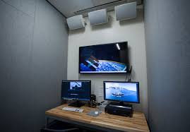 We also check out the lighting, audio and camera setups i use when streaming or recording videos at my desk. Video Editing Suites Wellesley College