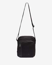 Petite versions of the gucci horsebit 1955 add a hybrid twist to the vintage inspired line. Nike Tech Cross Body Bag Nike Ae
