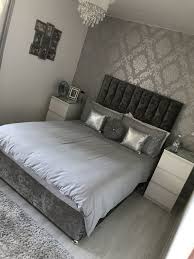 Beautiful Grey Bedroom Ideas With Mirrored Furniture To Inspire You Woman Bedroom Small Master Bedroom Master Bedrooms Decor