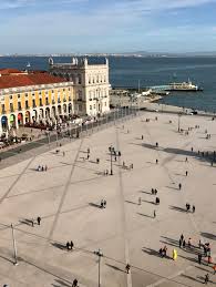 Teolinda gersão is the author of a significant body of literary work and one of the most innovative female voices of portugal in the decades following the 25 april 1974 revolution. Ask A Local Teolinda Gersao Lisbon The Common