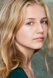 Dana Melton's Instagram, Twitter & Facebook