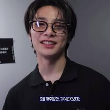 Gözlüklü Ünlüler