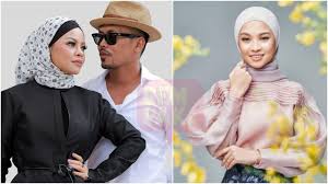 Siti sarah raisuddin meninggal dunia hari ini, senin (9/8), setelah berjuang melawan virus corona dalam keadaan hamil 8 bulan. Kalau Shuib Duet Dengan Nabila Razali Lagi Best Siti Sarah Suara Tak Moden Harap Siti Sarah Yang Mengandung Tak Sentap Gempak