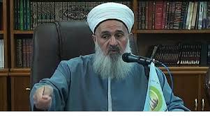 دار الإفتاء المصرية أنشئت في عام 1895م/ 1313هـ، تعد في طليعة المؤسسات الإسلامية التي تتحدث بلسان الدين الإسلامى الحنيف وترفع لواء البحث الفقهي بين المشتغلين به في كل بلدان العالم الإسلامي. Ø´Ø±Ø·Ø© ÙƒØ±ÙƒÙˆÙƒ ØªØ³ØªØ¯Ø¹ÙŠ Ø±Ø¦ÙŠØ³ Ø¯Ø§Ø± Ø§Ù„Ø§ÙØªØ§Ø¡ Ø§Ù„Ø¹Ø±Ø§Ù‚ÙŠØ©