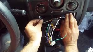 Adından da anlaşılacağı üzere otomobilde hem içten yanmalı bir motor birde elektrik. Oto Teyp Nasil Takilir Youtube