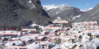 Giugno il mese che apre le porte all'estate, stagione nella quale la montagna, assume i suoi colori più caratteristici e contrastanti, dall' azzurro del cielo al bianco della nuvole, passando per il verde scintillante di prati e. Map Canazei Garni Bed Breakfast Cesa Planber Canazei