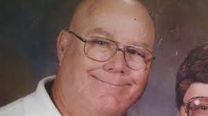 Man killed 19-year-old girlfriend, shot her family member, victim's mother  says