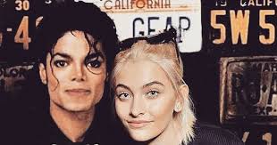 Paris Jackson: Deset tetovaž v spomin na očeta