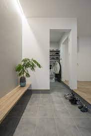 シンプルで優しいモダンハウス 岐阜の注文住宅ならグランハウス一級建築士事務所 玄関 デザイン モダンハウス モダンハウスデザイン