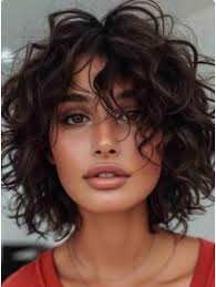 Who can cut curly hair in Olympia?