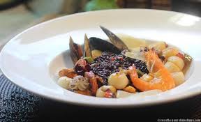 Risotto De Riz Noir Riz Venere Aux Fruits De Mer