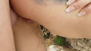 Da ich in einer großen stadt arbeitete, ging ich oft in der mittagspause ins schwimmbad. Public Fick Im Schwimmbad