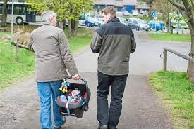 Jun 27, 2017 · puente says her preferred carrying method includes looping your arm through the handle and then twisting your wrist and grabbing onto the side of the car seat. How To Carry A Car Seat Without Compromising Your Back