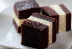 Yg k.nor buat ni, k.nor letak dlm bekas plastik tu sbb nak ngap direct dlm bekas gitu. Resepi Kek Coklat Cheese Leleh Kukus Dunia Belajar