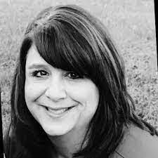 Dawn Stolle's Instagram, Twitter & Facebook