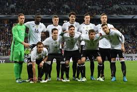 Ich glaube viele leute verstehen nicht, dass diverse spieler in ihren vereinen deutlich bessere mitspieler haben als in der n11 , und deshalb natürlich auf vereinsebene. Aktueller Dfb Kader 2020 Der Deutschen Fussballnationalmannschaft