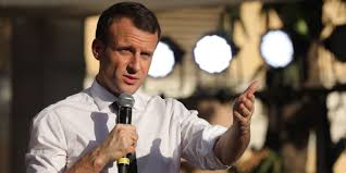 .un ont affiché leur entente pour tourner la page du passé lors d'un sommet historique organisé à singapour qui a abouti à la signature d'un document commun favorable à une dénucléarisation complète autre moment fort de la rencontre : Emmanuel Macron Tres Utile Que Donald Trump Rencontre Kim Jong Un